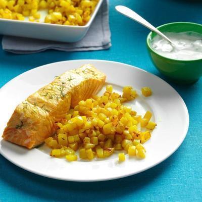 pochierter Lachs mit Dill und Kurkuma