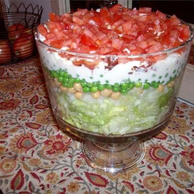 Geschichteter Salat