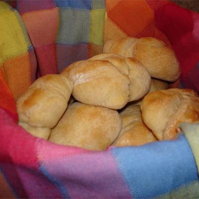 herzhafte Weizenhefe Brötchen