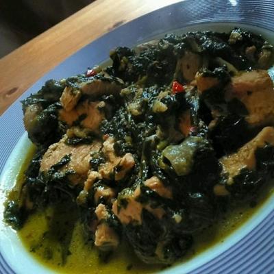 Curry-Hähnchen und Spinat