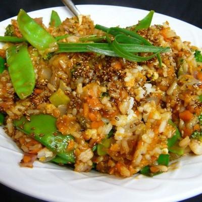 gebratener reis mit ingwer, hoisin und sesam