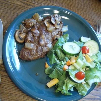 Wildbret mit Sherry-Pilz-Sauce