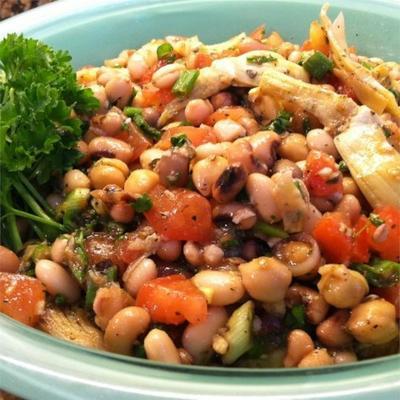 Salat mit drei Bohnen und Artischocken