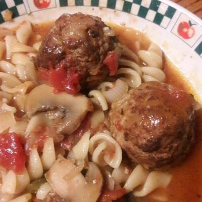 Frikadelle Nudel Zwiebelstoup