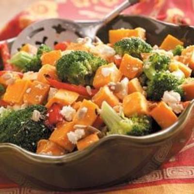 Brokkoli und Süßkartoffelsalat
