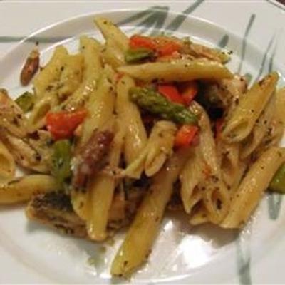 Spargel, Hühnchen und Pekannuss
