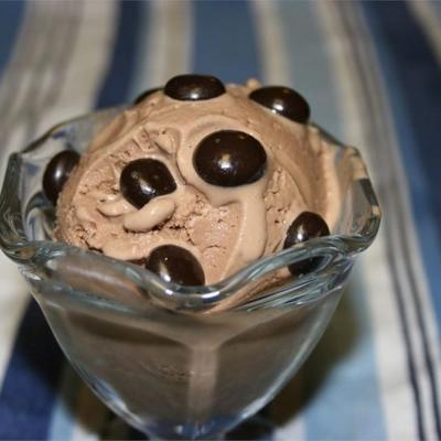 Schokoladen-Haselnuss-Soja-Eis