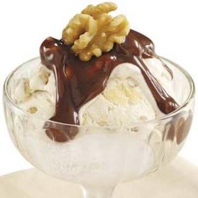 Ahorn-Walnuss-Eis