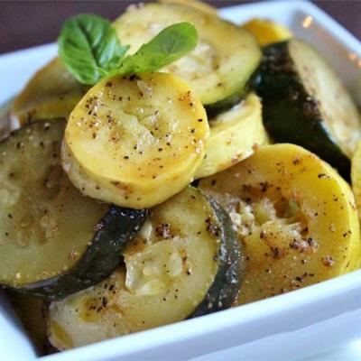 gegrillter Kürbis und Zucchini