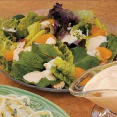 Pfirsich-Pekannuss-Salat