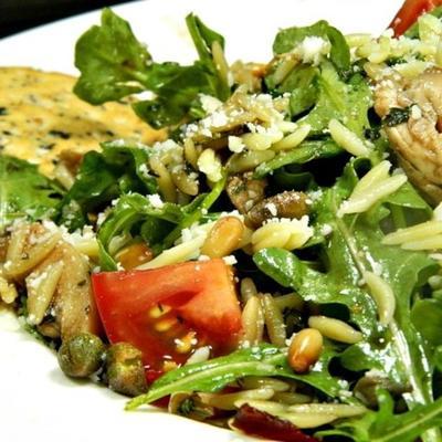 Hähnchen-Florentiner Salat mit Orzo-Pasta