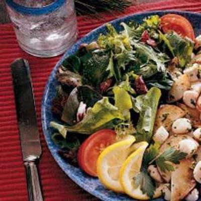 Greens mit Senfvinaigrette