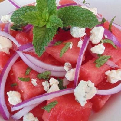 Wassermelonen-Blauschimmelkäse-Salat