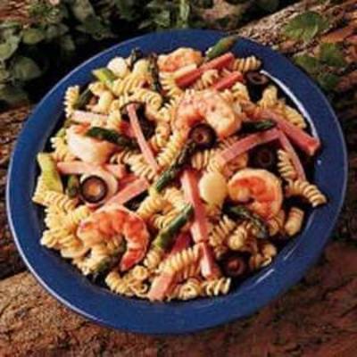 heißer Spargelnudelsalat