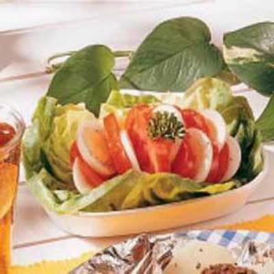 Ei- und Tomatensalat