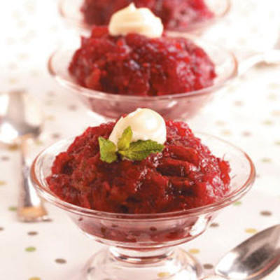 Himbeer-Konfekt-Salat