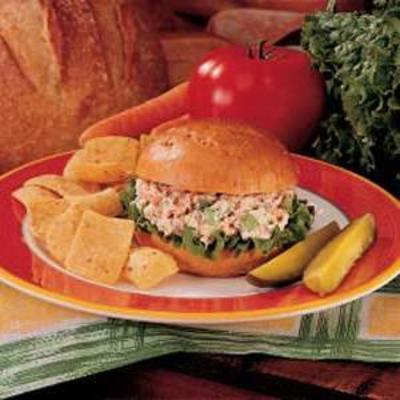 Lachssalat-Sandwiches