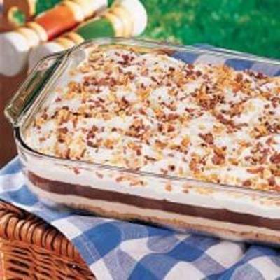 Schokoladen-Erdnuss-Torte