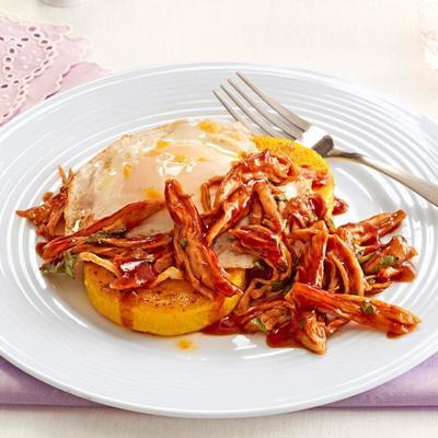 bbq Hühnerhasch mit Spiegelei