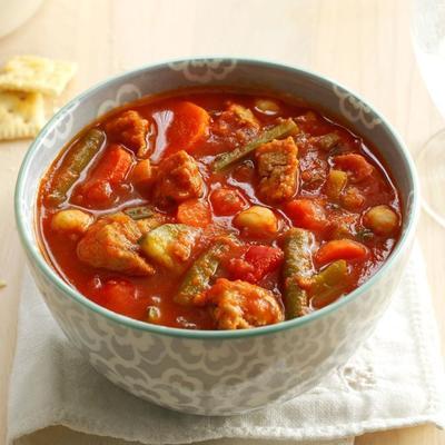 Putenwurstsuppe mit Gartengemüse
