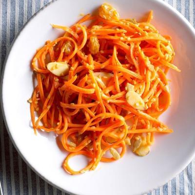 Überaus gesunder Karottensalat