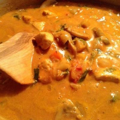 Hühnchen-Curry mit Kokosnuss ganz30®