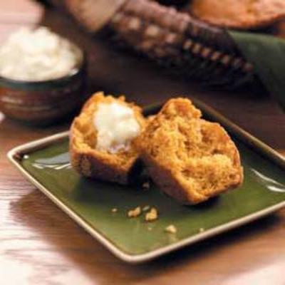 Süßkartoffelmuffins mit Ingwerbutter