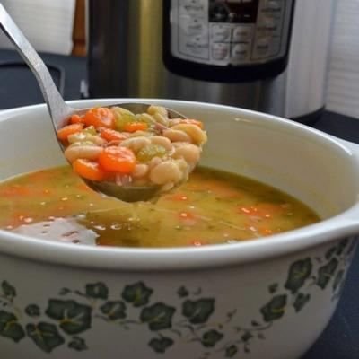 Instant Pot® Schinken-Bohnen-Suppe