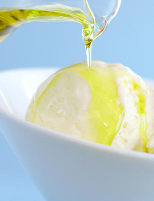 gelato con olio e sale (Eis mit Olivenöl und Meersalz)