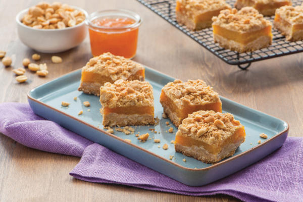 Erdnussbutter und Aprikosen-Haferflocken-Streusel