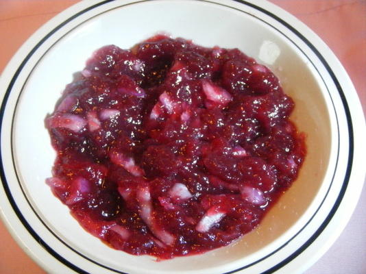 Cranberry Chutney mit roten Zwiebeln