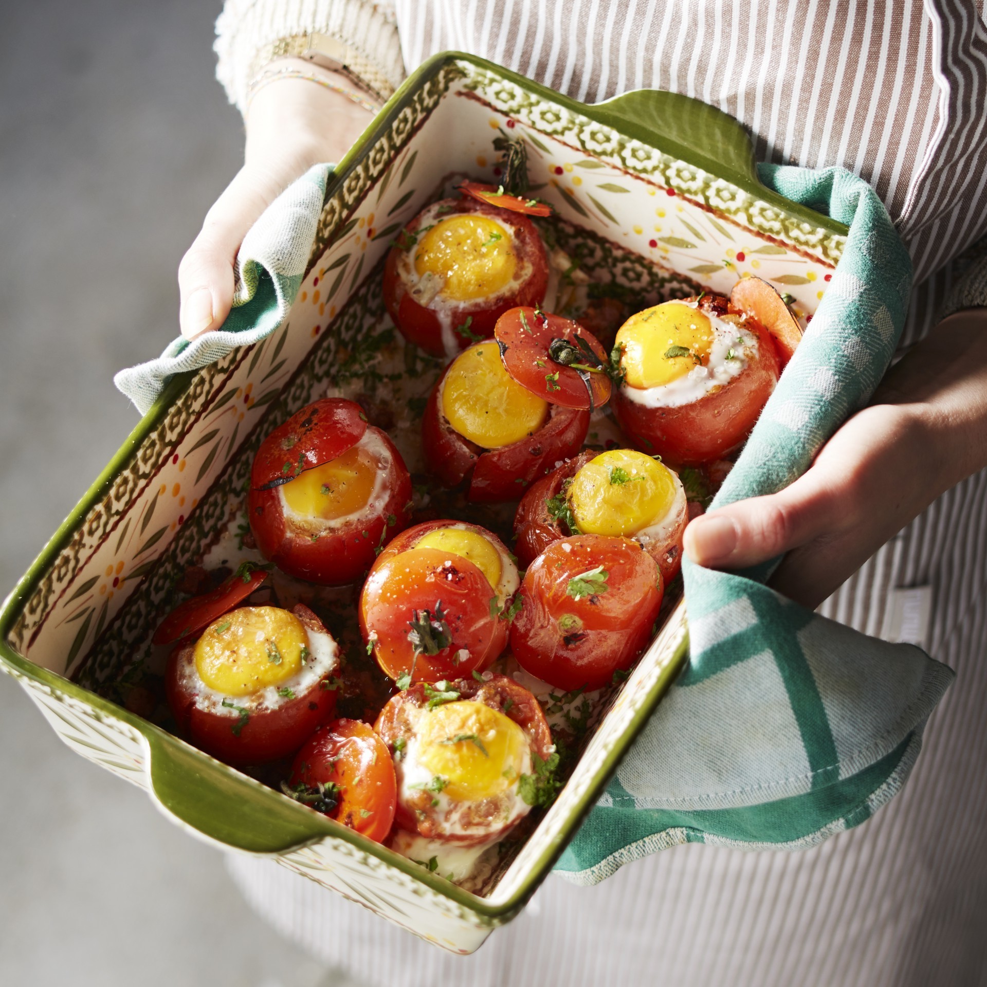 Provenzalische Tomaten mit Spiegelei aus dem Ofen - Tag Rezepte